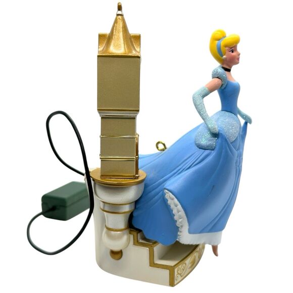 Vintage 2015 Hallmark The Clock Strikes Twelve Christmas Ornament Cinderella - Picture 4 of 7